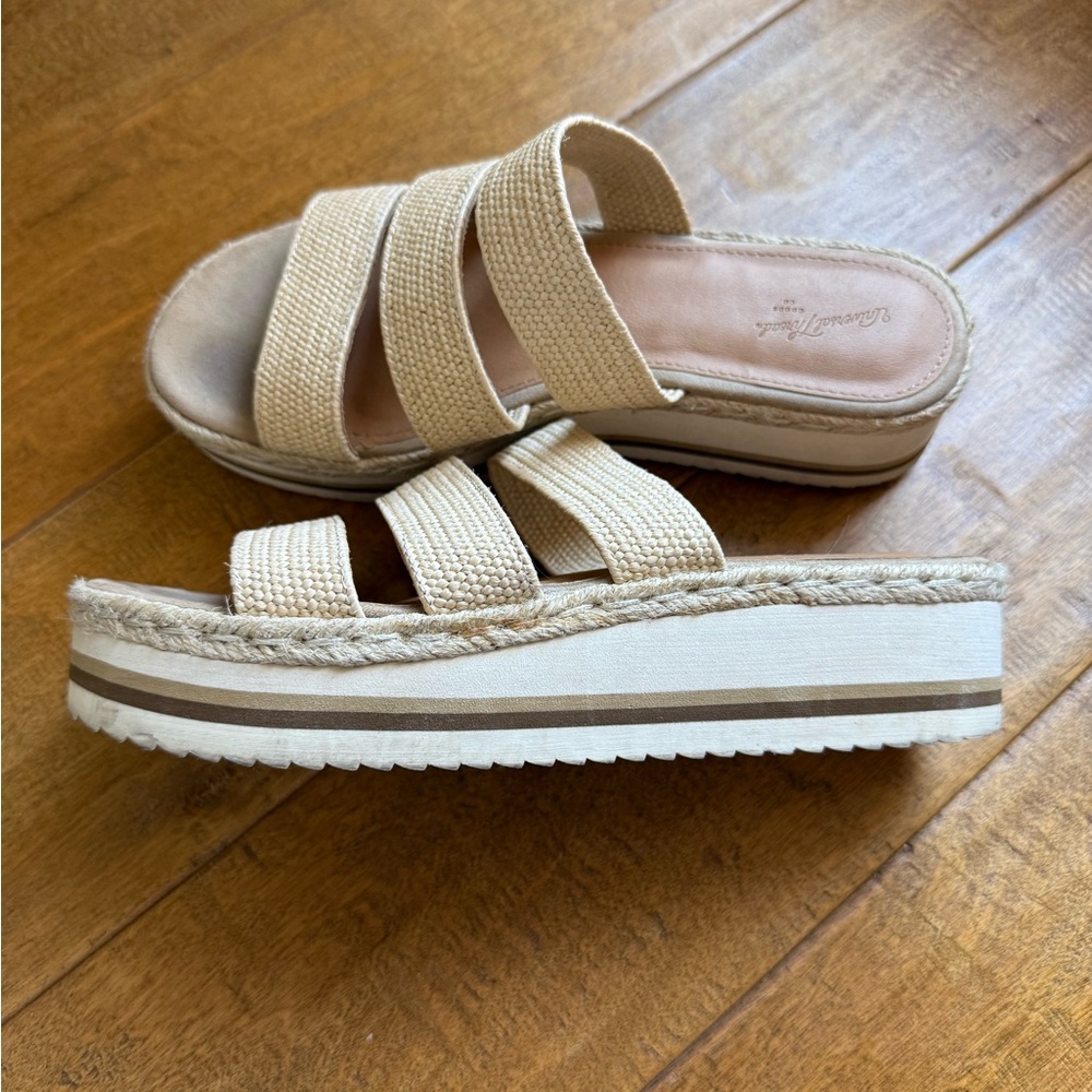 Women's Universal Threads Platform Sandals
